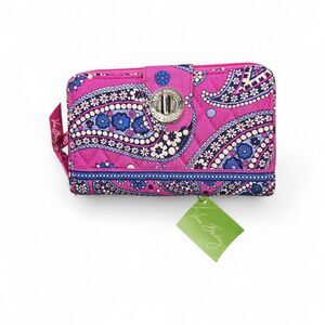 Vera Bradley Bifold Wallet Women’s Boysenberry Pink Paisley Turn Lock Zip Around